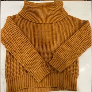 Modcloth Orange turtle neck sweater size S; like new